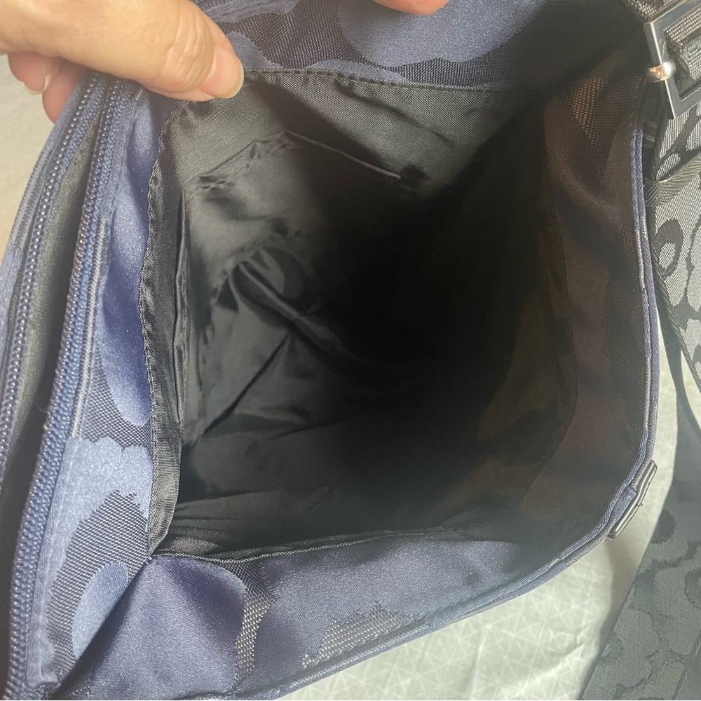 Marimekko Unikko All Day Bucket Bag Navy Blue - Picture 8 of 12